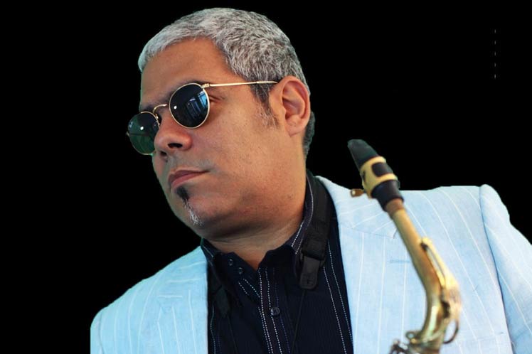 foto del  jazzista cubano César López